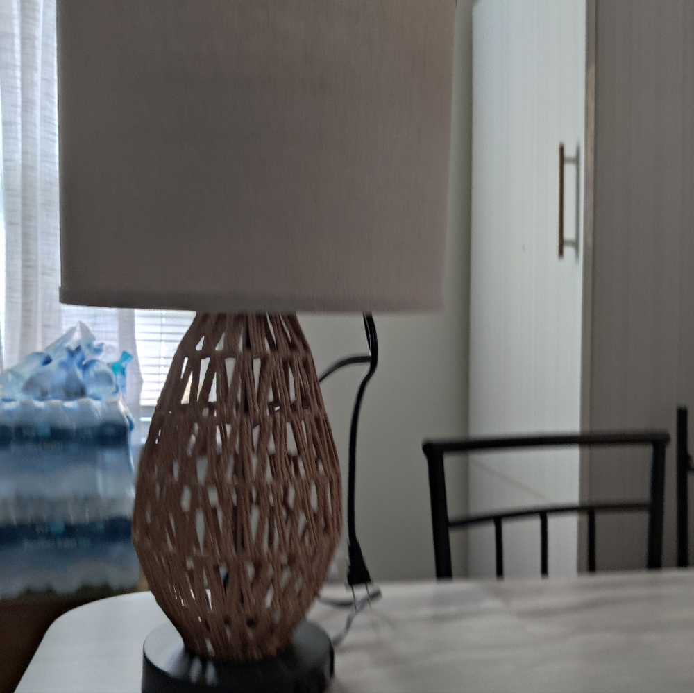 Lamp - Picture 5 of 6